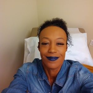 Meet your Posher, Sharnea